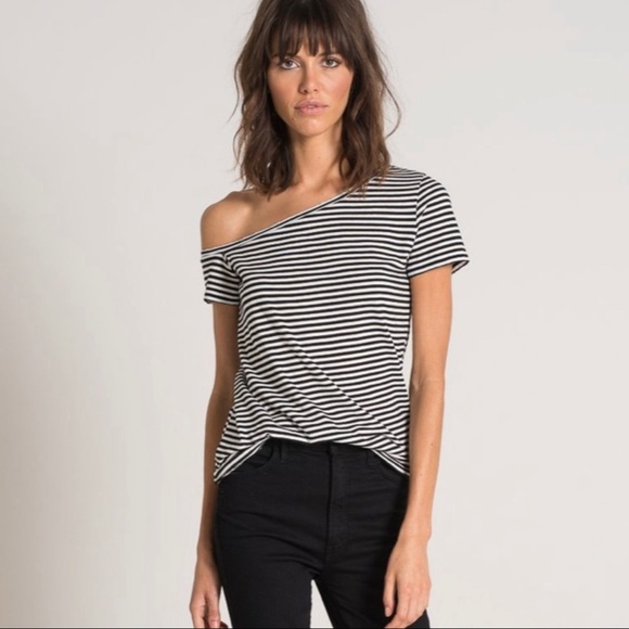 n:PHILANTHROPY Tops - NWT N: Philanthropy One Shoulder Shirt Size Small